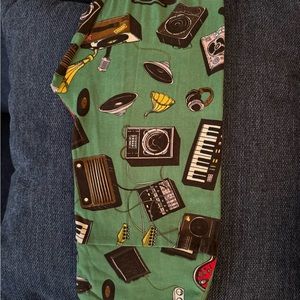 Lularoe Musical Instruments legging